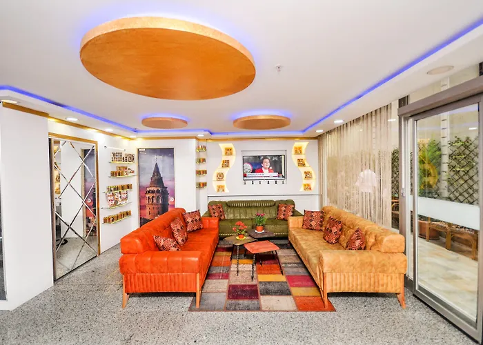 White Palace Hotel